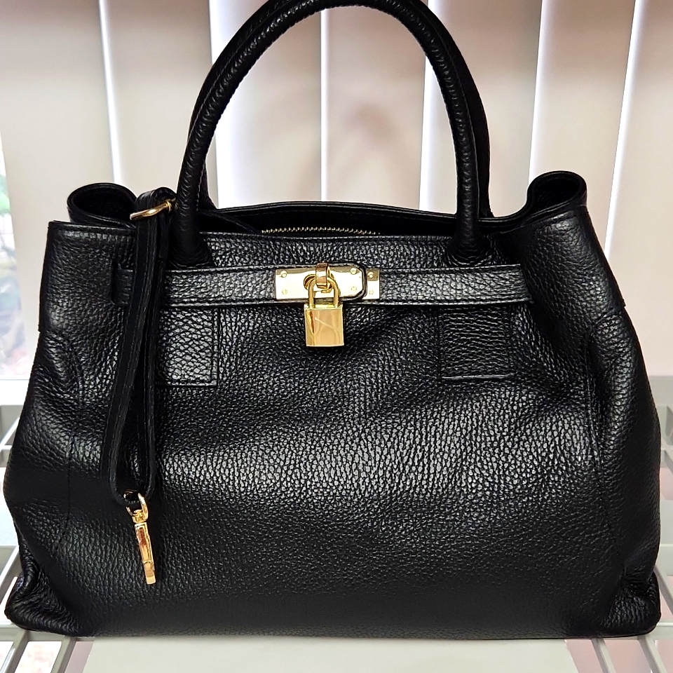 Sb95112 Black Nwt Italian Leather Xbody Doctor's Bag Purse